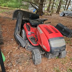 Troy-bilt 21hp.42"cutwith bagger syst e m for parts does run