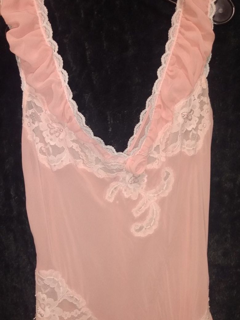 Ravishing Classic Betty Boop Shoulders On This Timeless Pieces From Victoria Secrets Size L