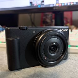 Sony ZV-1F Compact Digital Vlog Camera