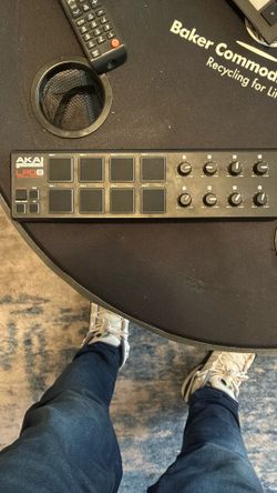 AKAI Professional LPD 8