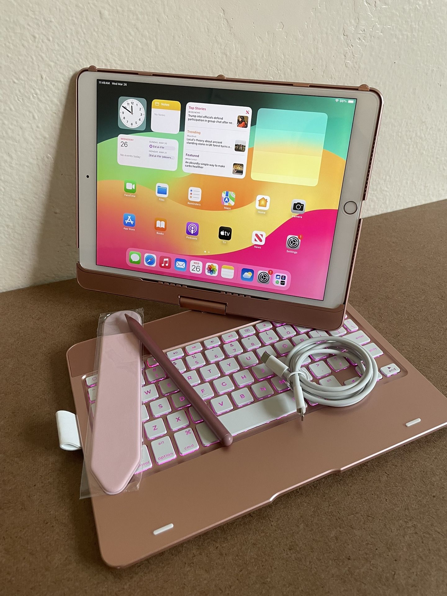 Apple iPad Air 3rd Generation (RoseGod) 256GB With Keyboard and