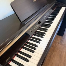 Yamaha YDP223 88-key Digital Piano