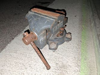Babco Bench Vise  Swivel Jaws
