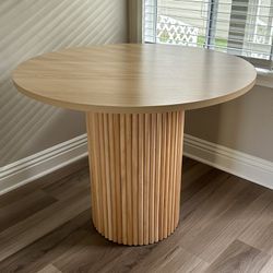 39” Round Table
