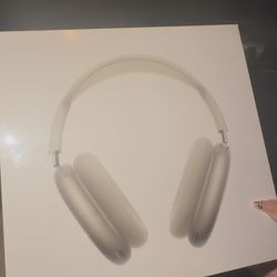 Apple AirPods Max (Starlight) – Brand New Sealed – Only 2 Available