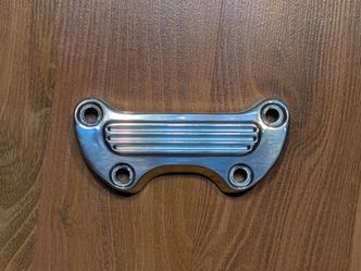 Genuine Harley-Davidson Chrome Ribbed Handlebar Top Clamp Riser OEM 56118-91 VGC