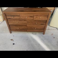 dresser In Excellent Condition Like You