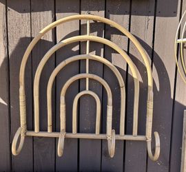 RATTAN COAT RACK 