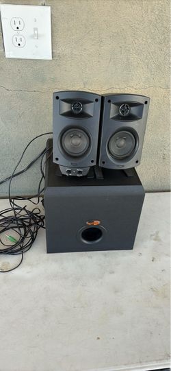Klipsch 2.1 Speaker System with Subwoofer
