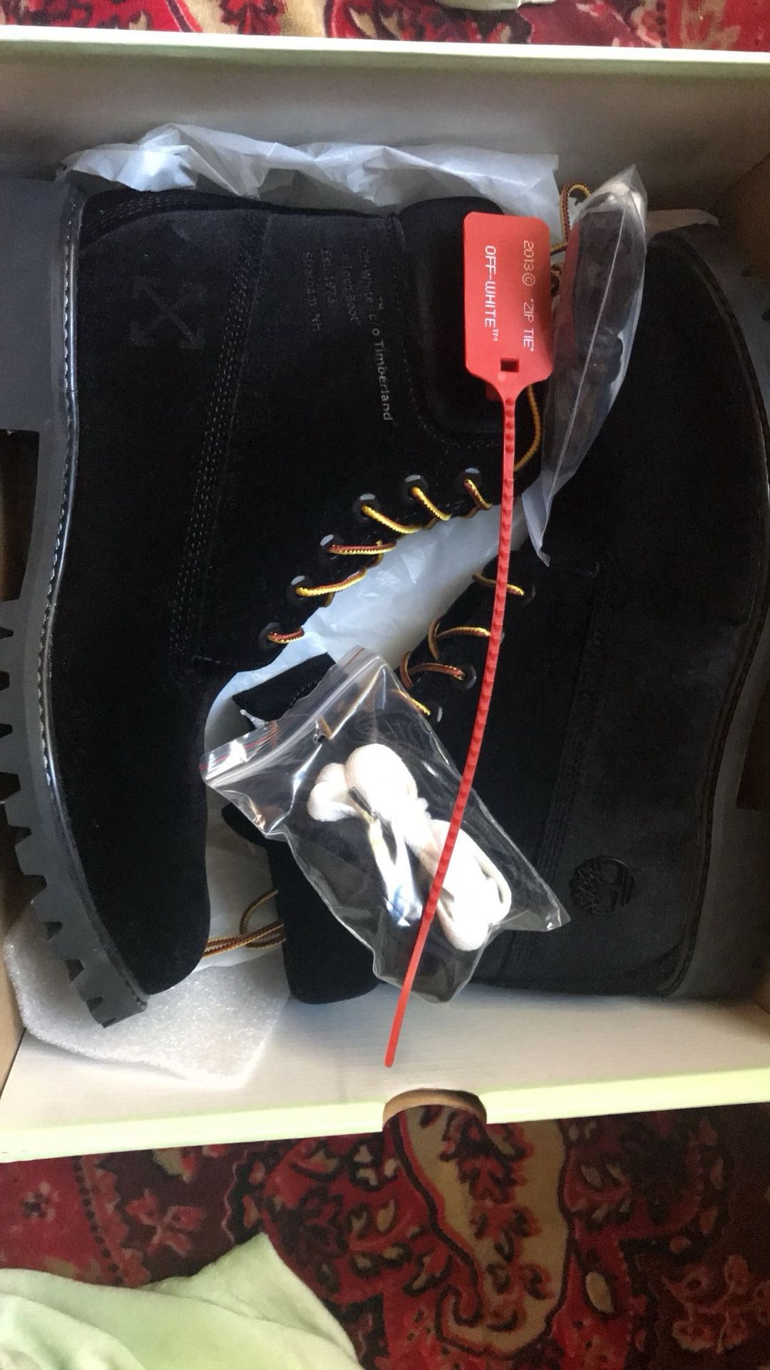 OFF-WHITE TIMBERLANDS