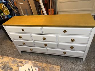 10 Drawer dresser