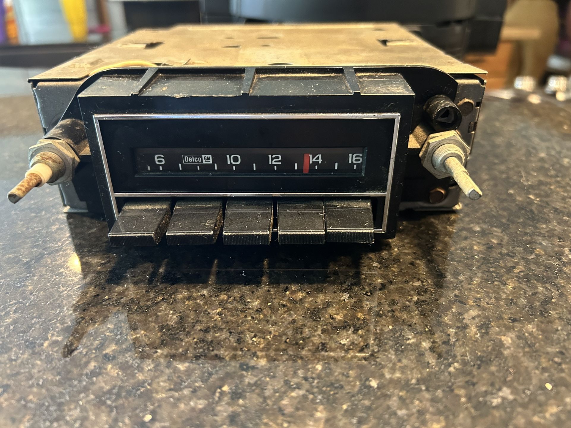 Vintage GM Delco Radio