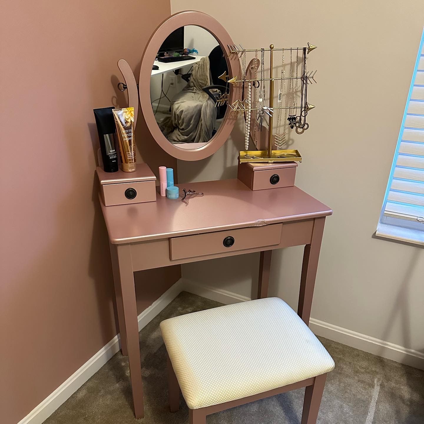 Rose Gold Makeup Vanity with Cushioned Stool