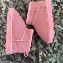 UGG Boots Little Kids Size 11 Youth