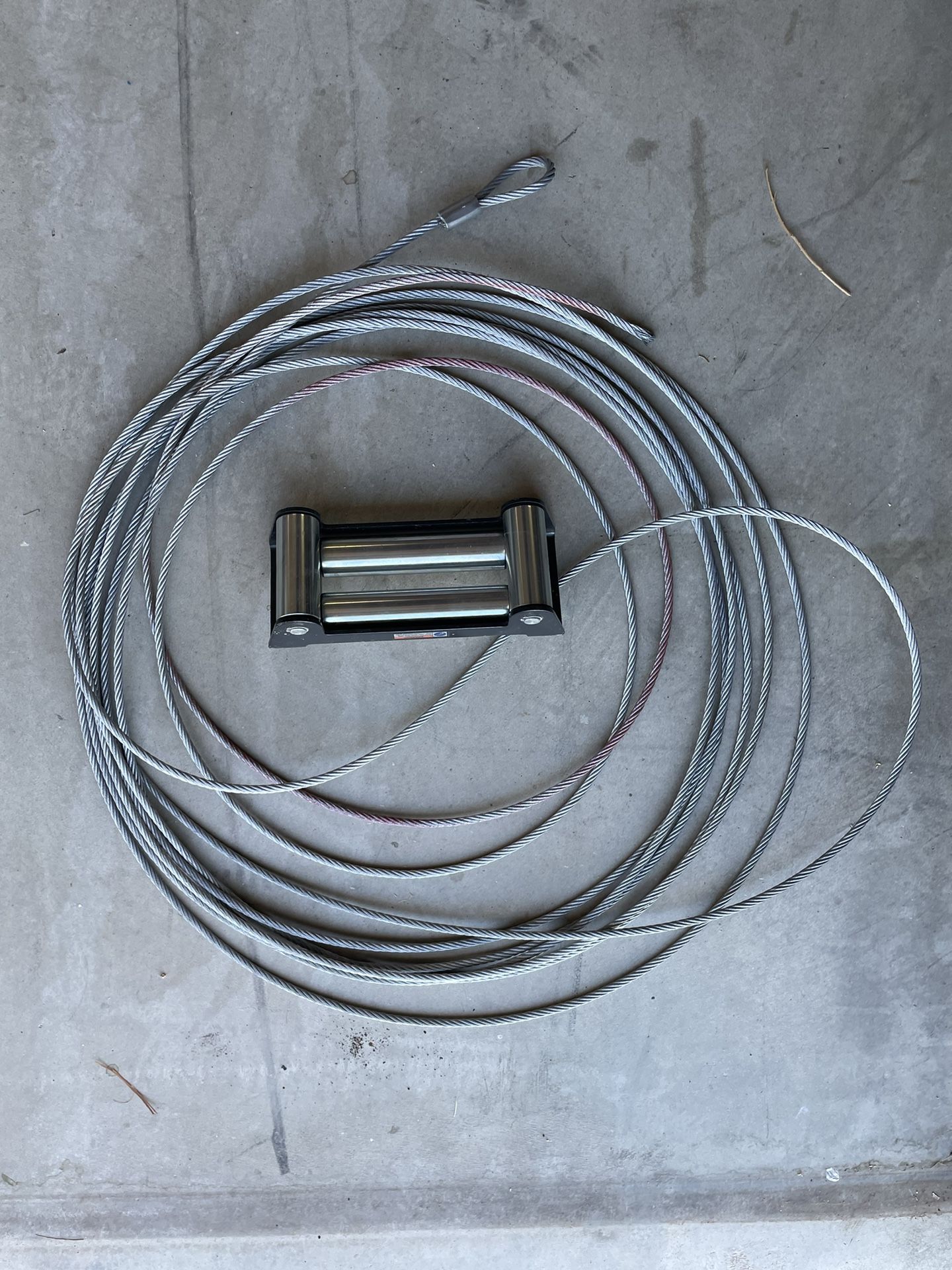 Steel Winch Cable and Roller Guide Fairlead