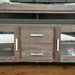 Great TV Stand For Large TV