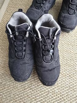 Youth Columbia Boots Size 5