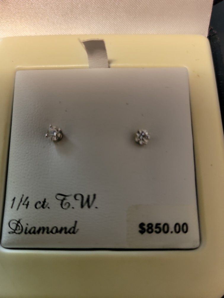 1/4 Carat Diamond Earrings 