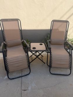 Camping chairs with table