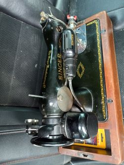 Singer Sewing Machine 1948