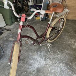 Electra Townie Bike With Upgraded Tires And Seat 