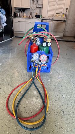 Uniweld HVAC Refrigeration Brazing/Torch Kit with Manifold Gauges & Hoses