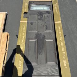 Masonite Front Door Croxley Camber Fiberglass Prehung, Cracked 