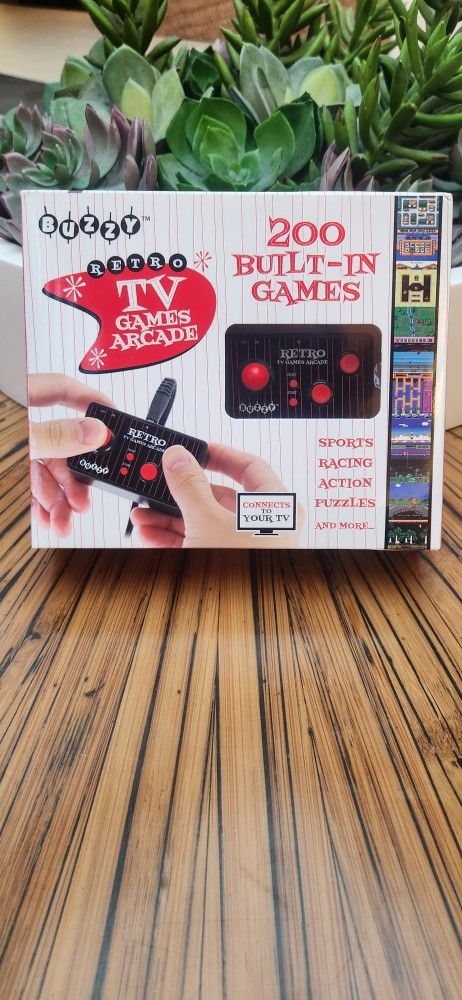 Retro TV Games Arcade with 200 Built-In Games