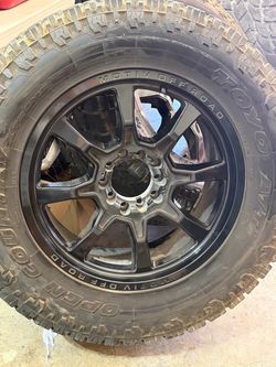Motiv Off Road Wheel with Toyo Open Country AT Tire
