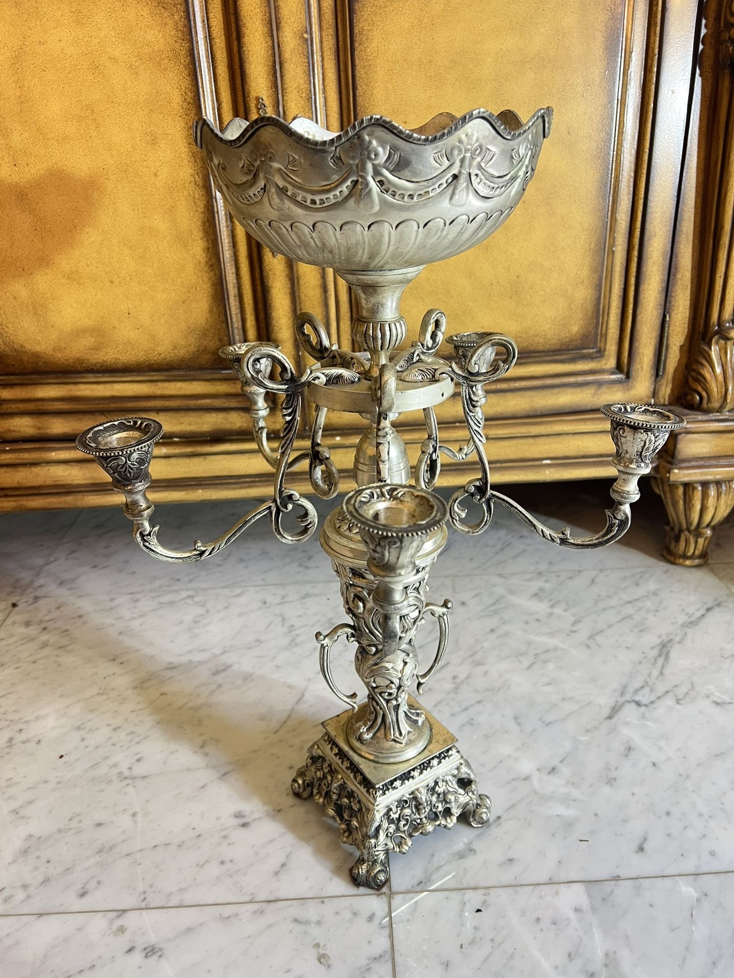 Antique 5-Arm Candelabra with Bowl – Ornate Metal Candle Holder – Vintage Elegance