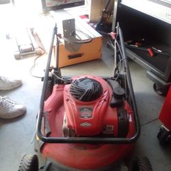 Troy Bilt Lawnmower 