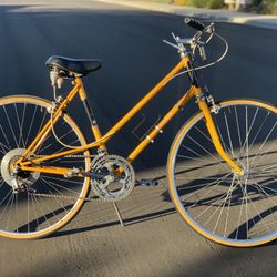 Classic Vintage Raleigh Record 27” 10-Speed Cruiser