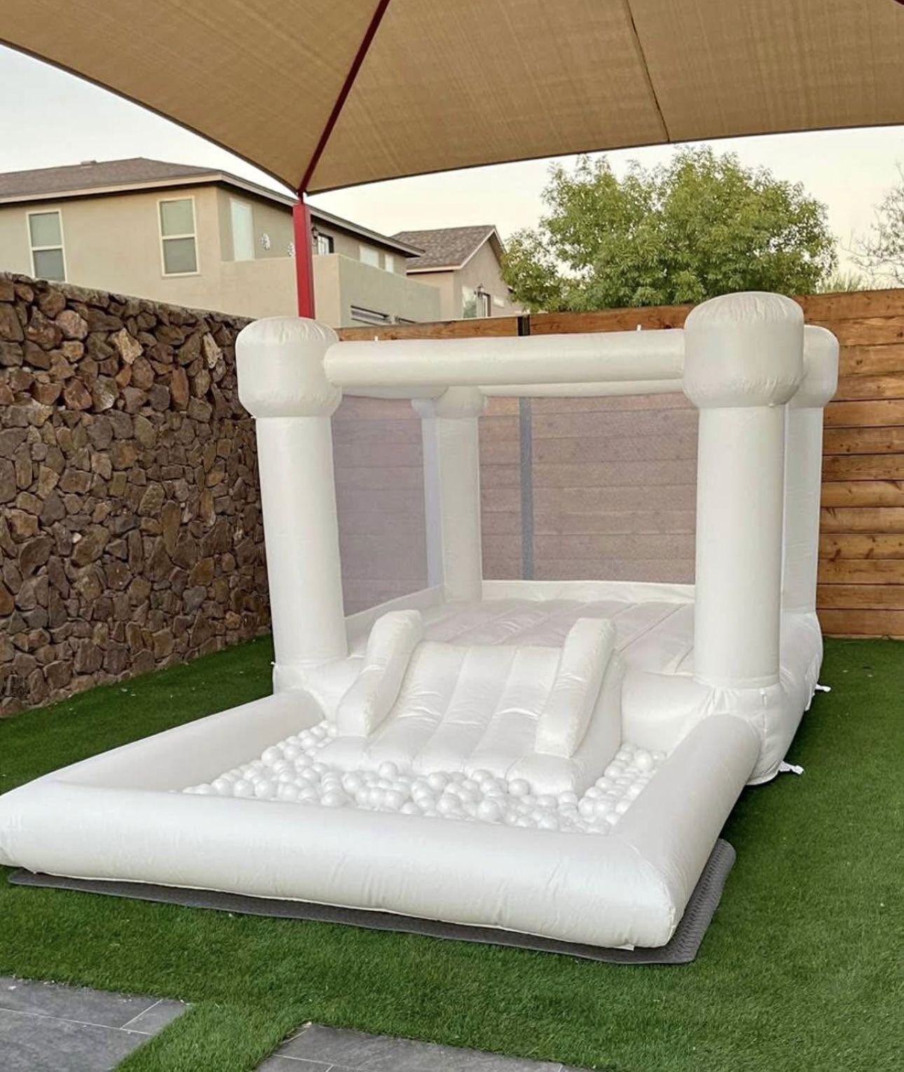 Mini White Bouce House 8ft X 8ft