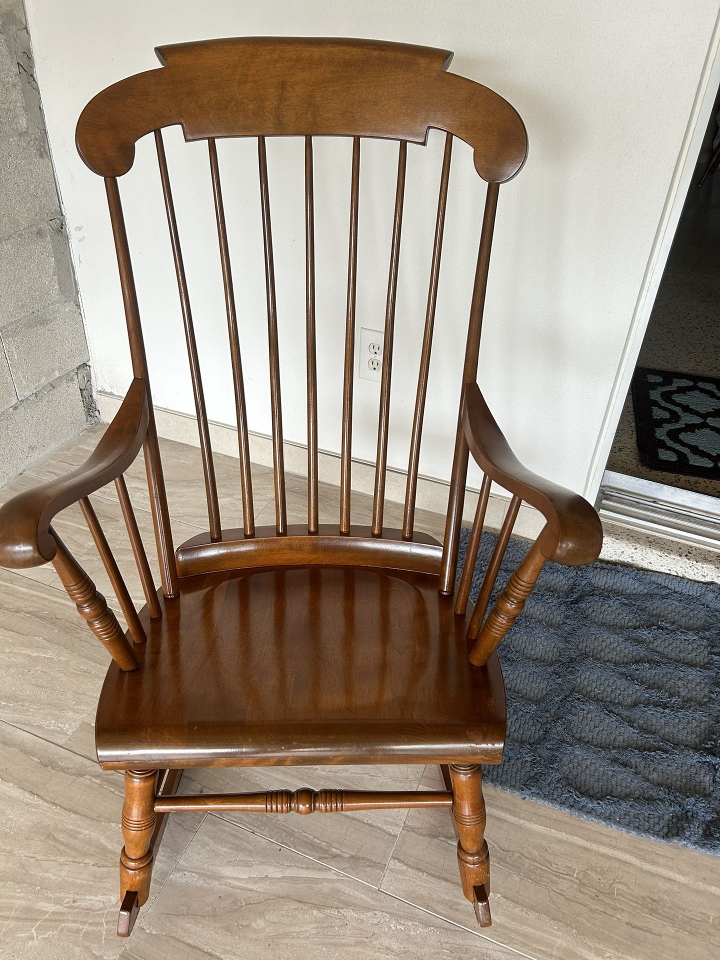 Bent & Bros Gardner Mass Antique Rocking Chair 