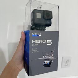 GoPro Hero5 Black — Waterproof Digital Action Camera for Travel with Touch Screen 4K HD Video 12MP Photos