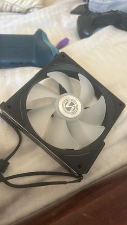 Black Lian li uni fan 120SL(single)