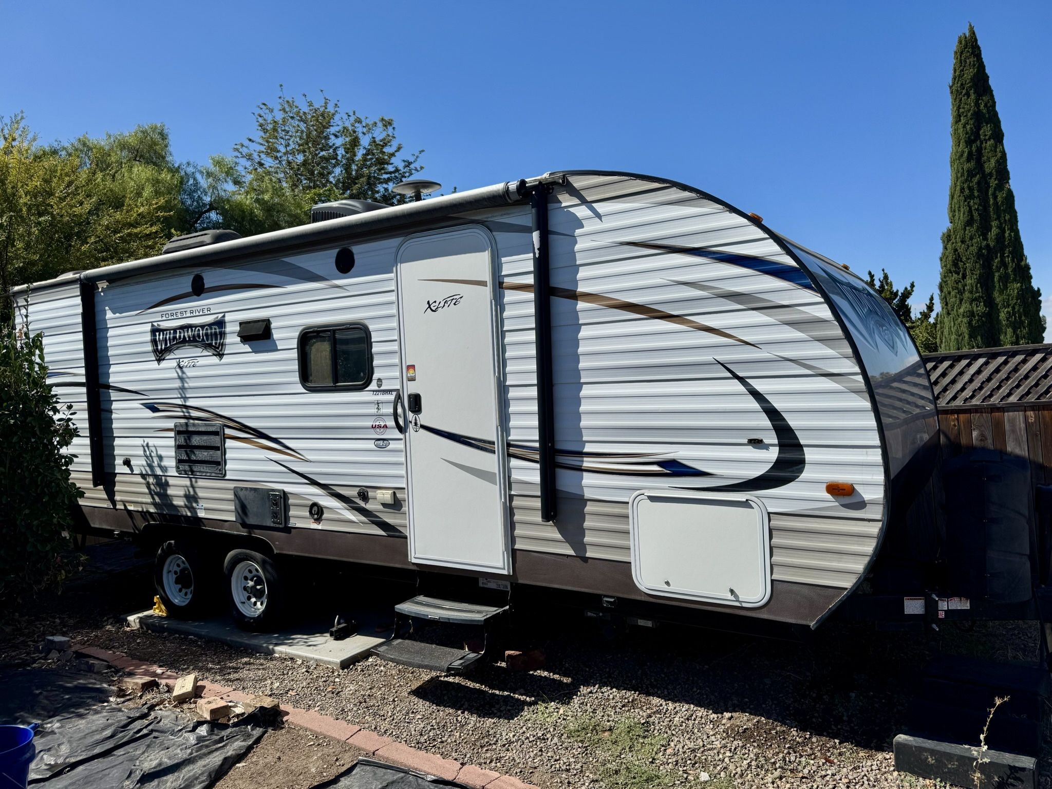 2018 Forest River Wildwood X-Lite 221BHXL