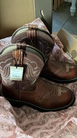 Boots size 7