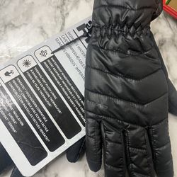 SNOW GLOVES 🧤 10$ EACH FIRM PRICE WATERPROOF & CAN TEXT WHILE WEARING