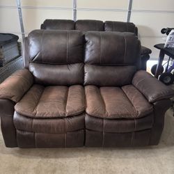 Power Reclining Loveseat