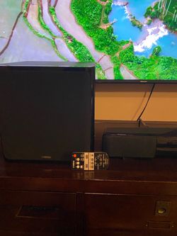 Yamaha Subwoofer with Soundbar and Remote