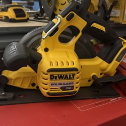 Dewalt Circular Saw  Left handed (TOOL ONLY)