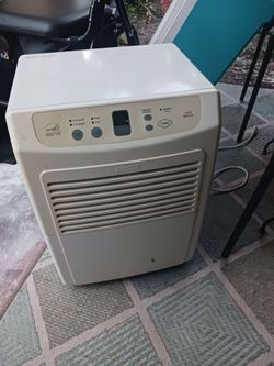 GREAT RUNNING DEHUMIDIFIER 25 FIRM LOOK MY POST ALOT ITEM