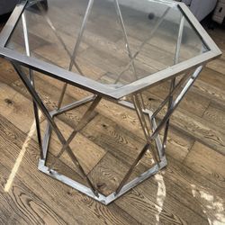  Living room Tables (3)