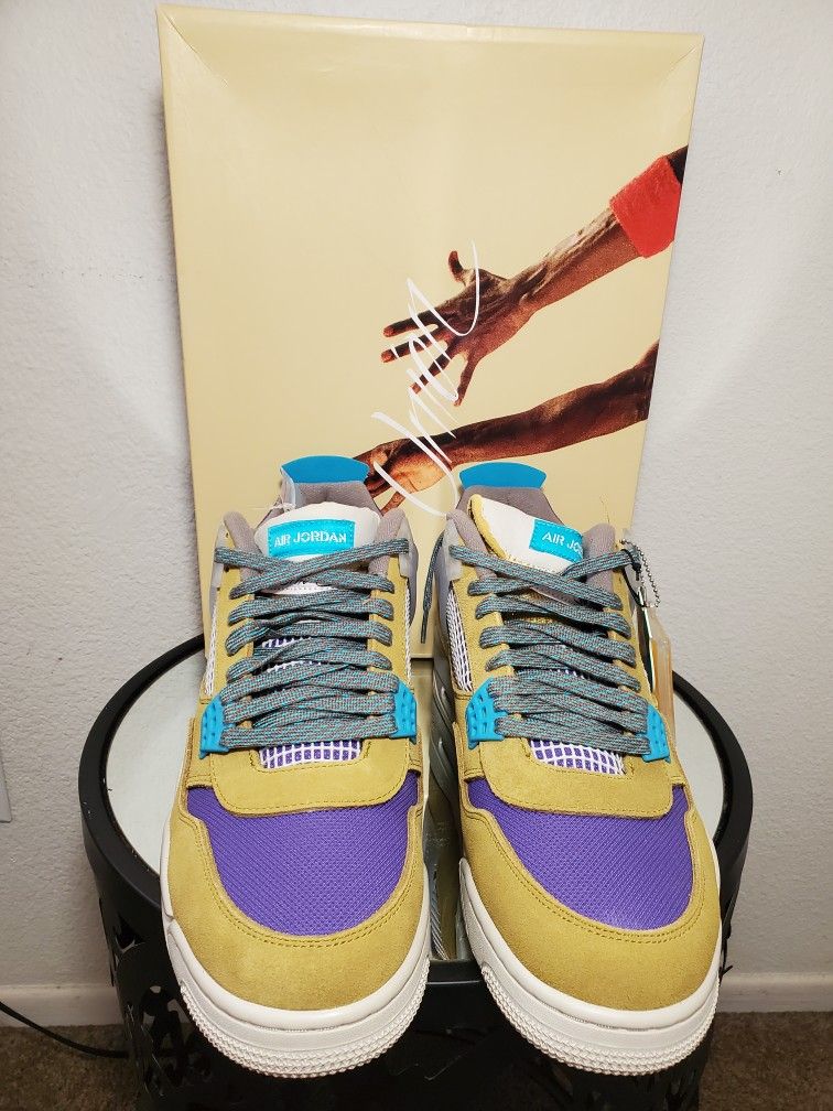 BRAND NEW JORDAN 4 DESERT MOSS