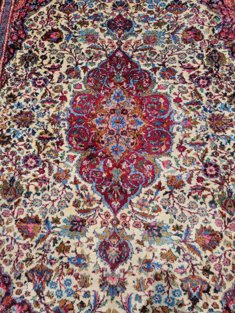 Hand Knotted Persian Rug 91x 69 In 