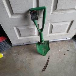 Fold Up Shovel