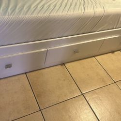 Twin Bed 