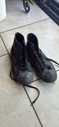Black Leather Converse Chuck Taylors Size 9 Mens Shoes
