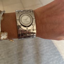 Gucci Watch Women’s 